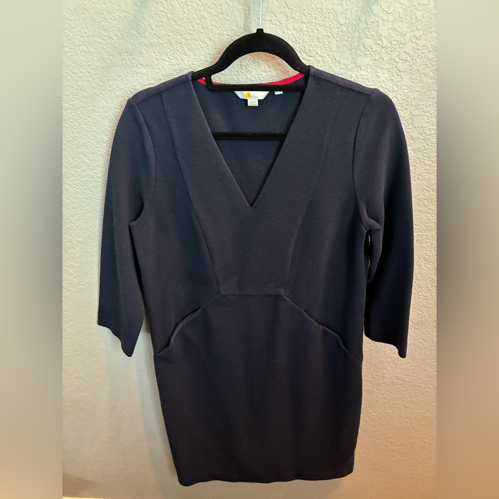 Boden
12 US Regular
Bronte Ottoman Navy Blue V-Neck Dress
3/4-sleeve w/pockets